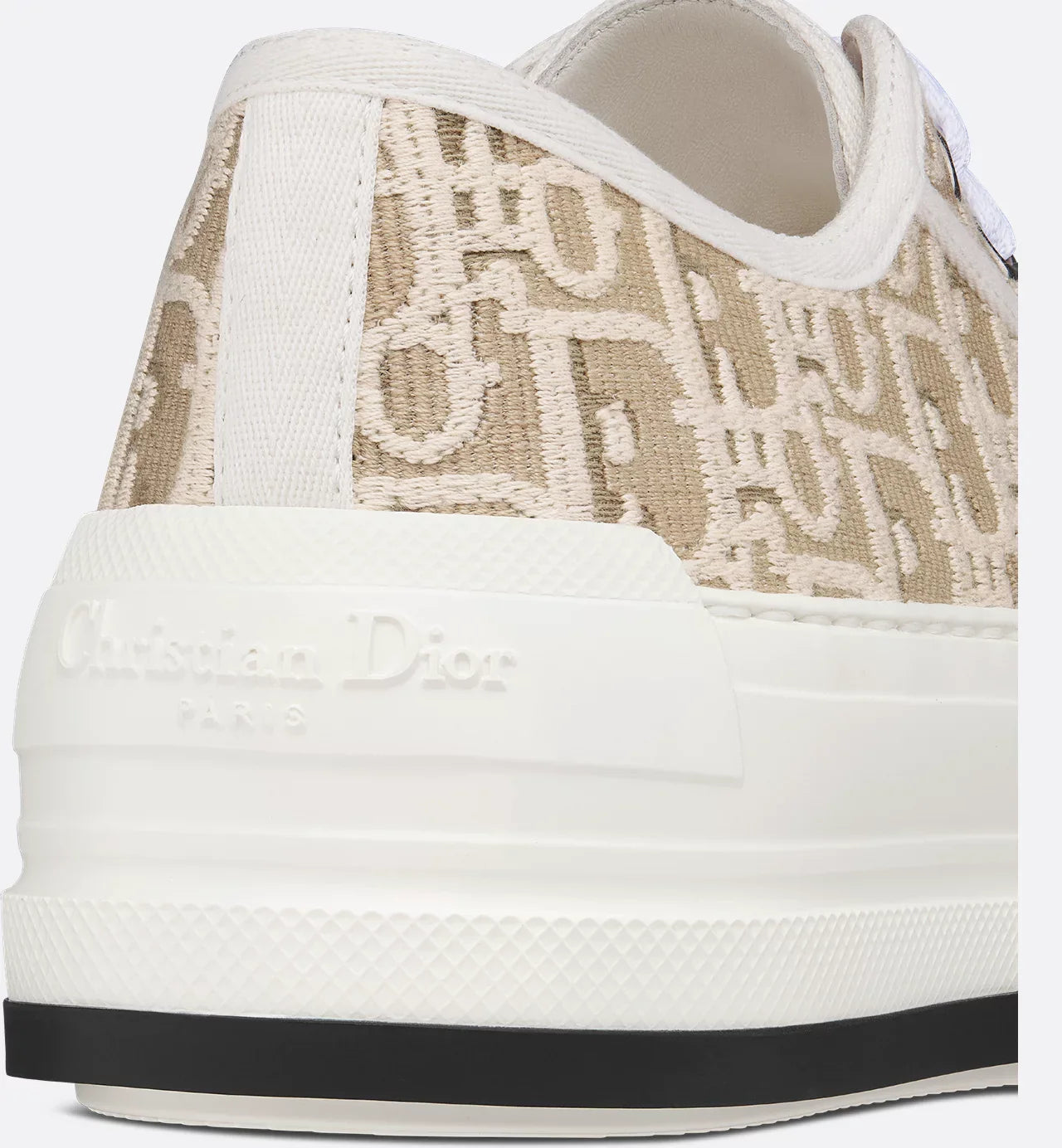 CHRISTIAN DIOR