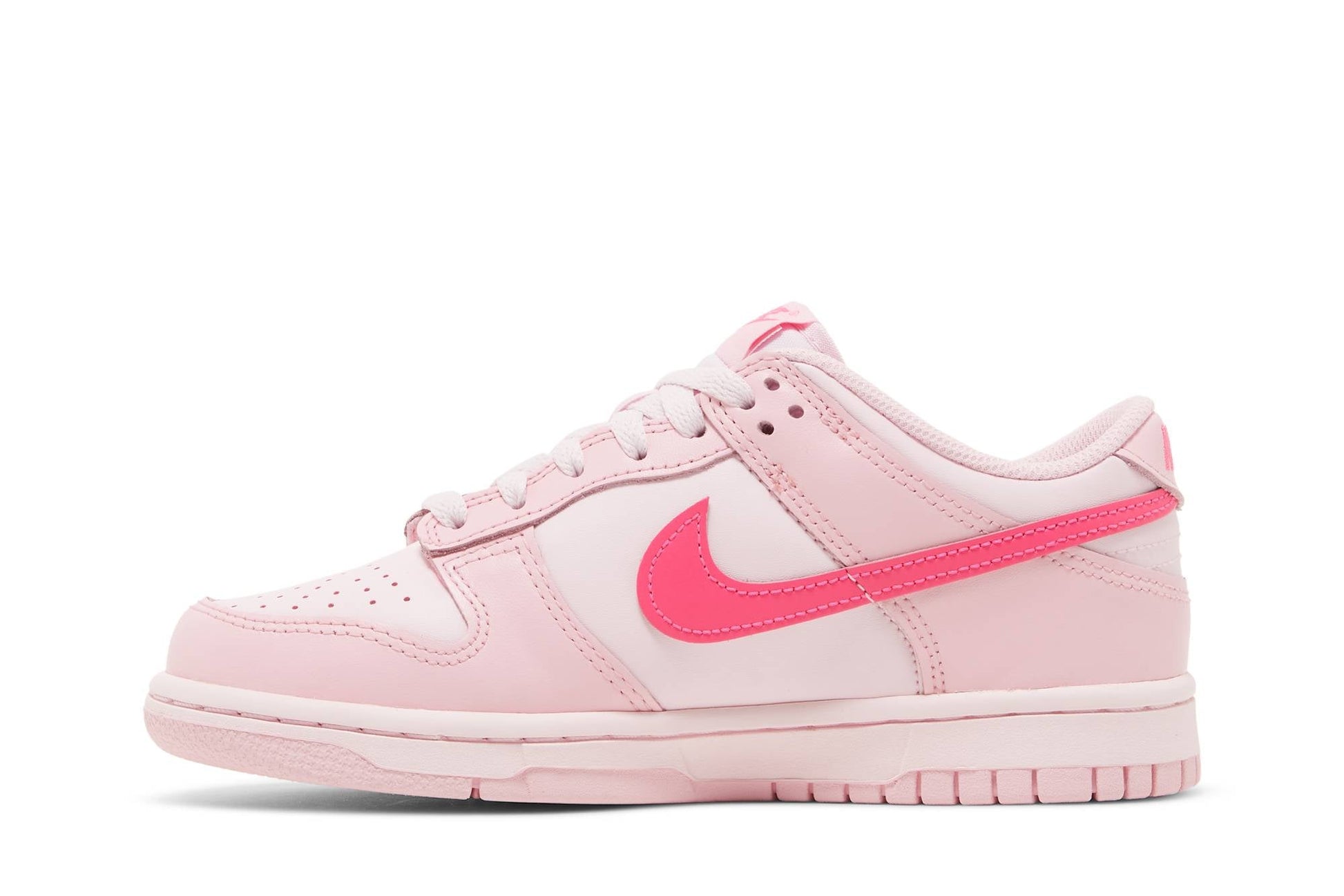 Nike Dunk Low ‘Triple Pink’