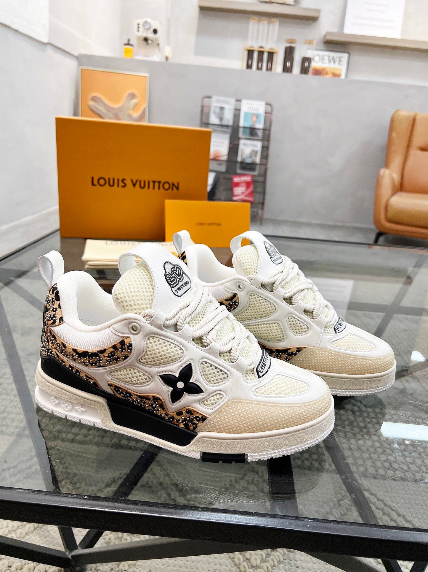 LOUIS VUITTON