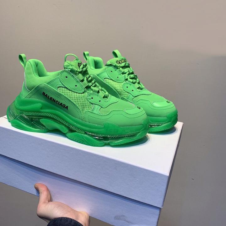 BALENCIAGA - TRIPLE S