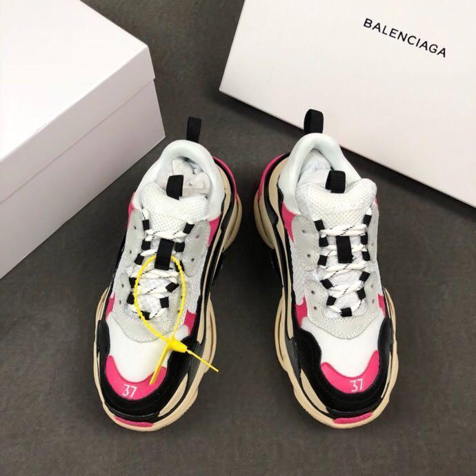 BALENCIAGA - TRIPLE S