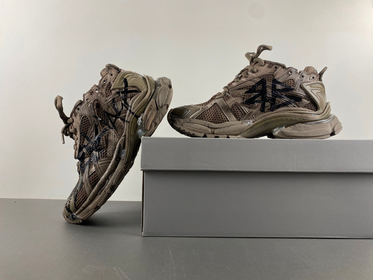 BALENCIAGA RUNNER
