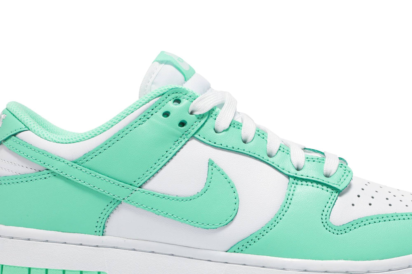 NIKE DUNK LOW ‘GREEN GLOW’